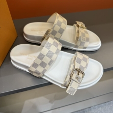 Louis Vuitton Slippers